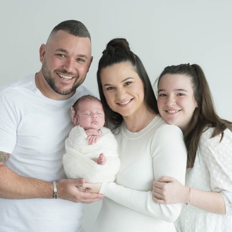 WhatsApp-Image-2024-03-05-at-16.59.39-768x769